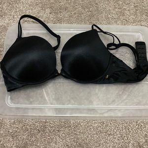 Lightly Used Victoria’s Secret Very Sexy Push-Up bra so 32C